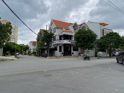 ban nha quan 2, ảnh to2