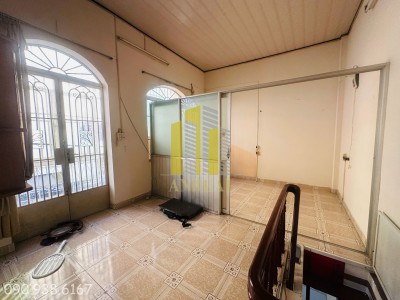 ban nha quan 2, ảnh to6