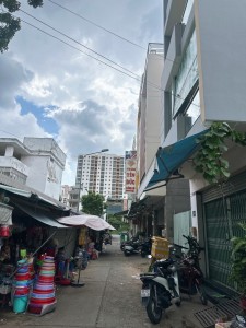 ban nha quan 2, ảnh to1